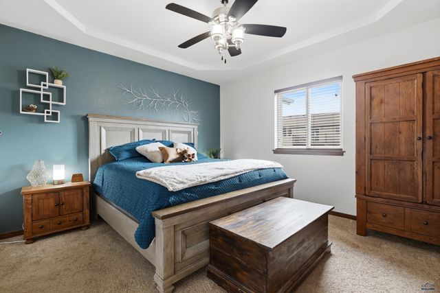 10075 LARAMIE LN, Summerset, SD 57718
