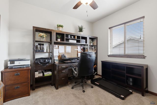10075 LARAMIE LN, Summerset, SD 57718