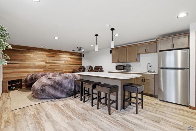 10075 LARAMIE LN, Summerset, SD 57718