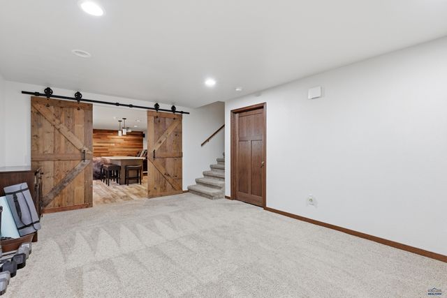 10075 LARAMIE LN, Summerset, SD 57718