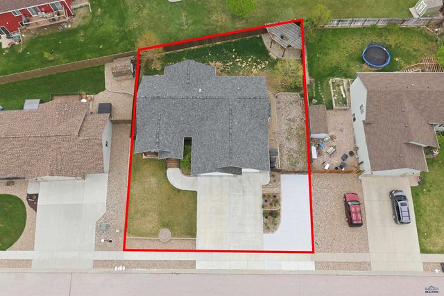 10075 LARAMIE LN, Summerset, SD 57718