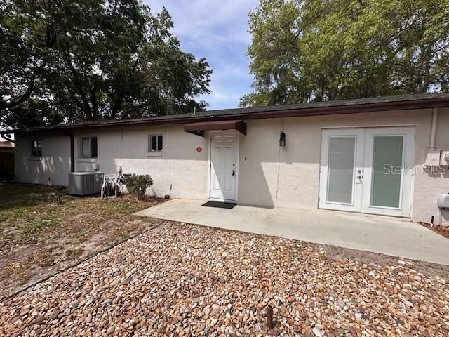 542 E CAROLINE STREET, Tavares, FL 32778