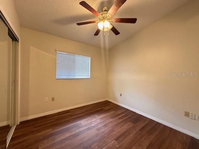 542 E CAROLINE STREET, Tavares, FL 32778