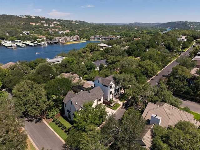 1900 Matthews DR, Austin, TX 78703