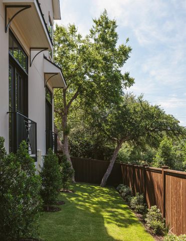1900 Matthews DR, Austin, TX 78703