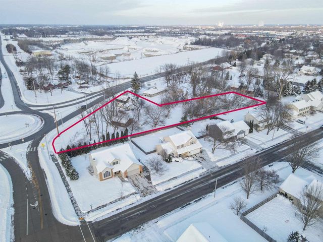 1290 W WINNECONNE AVENUE, Neenah, WI 54956