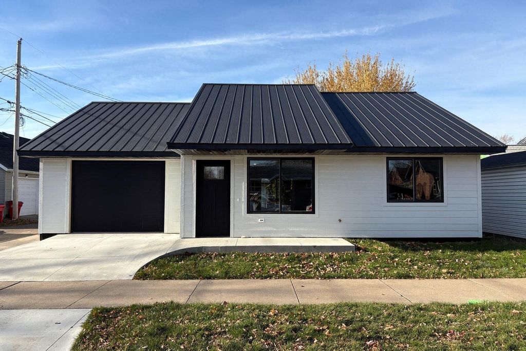 355 Laird Street, Winona, MN 55987