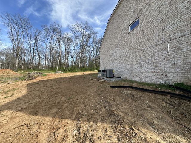 1576 Frye Rd, Columbia, TN 38401