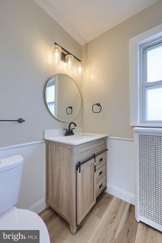 561 BURROWES AVE, Lancaster, PA 17602