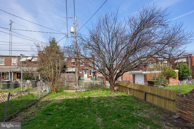 561 BURROWES AVE, Lancaster, PA 17602