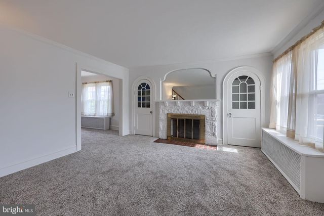 561 BURROWES AVE, Lancaster, PA 17602