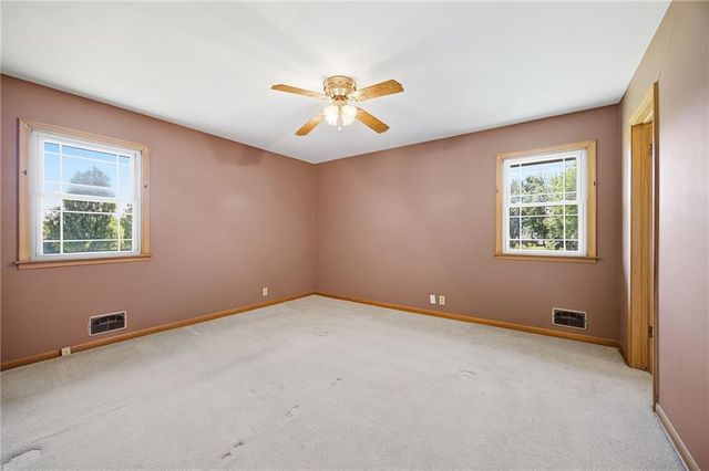10413 W 49 Street, Shawnee, KS 66203