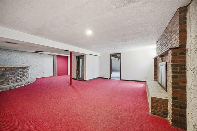 10413 W 49 Street, Shawnee, KS 66203
