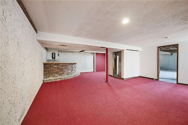 10413 W 49 Street, Shawnee, KS 66203