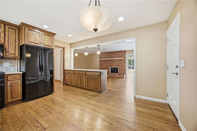 10413 W 49 Street, Shawnee, KS 66203