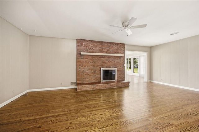 10413 W 49 Street, Shawnee, KS 66203