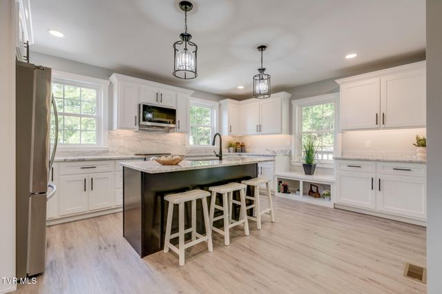 194 Sparks Road, Johnson City, TN 37601