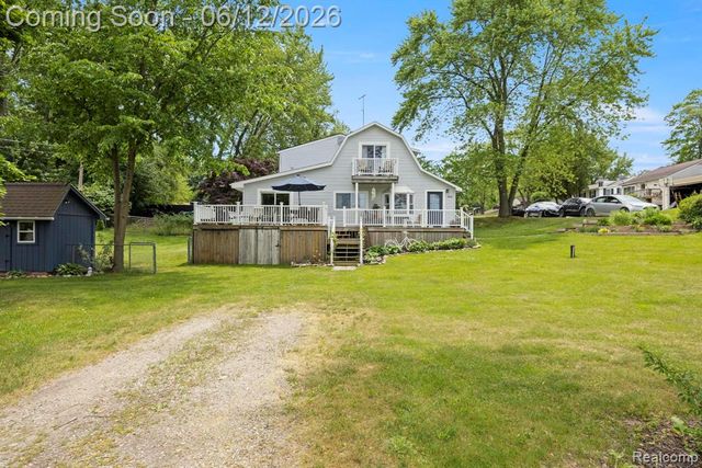 1808 Lombardy, Highland, MI 48356