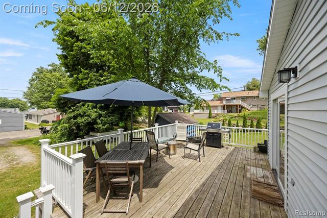1808 Lombardy, Highland, MI 48356