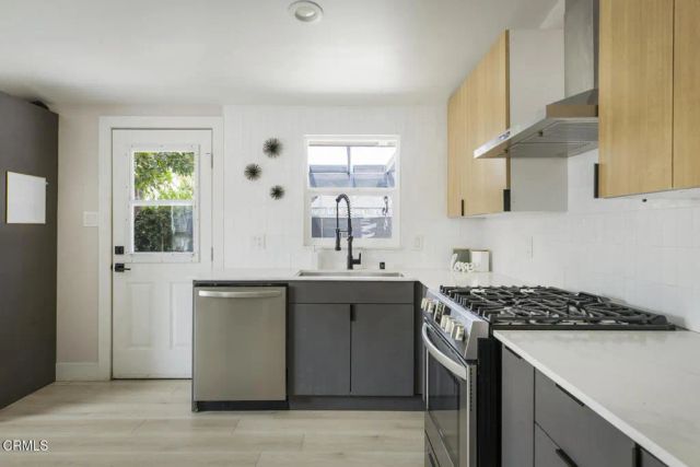 863 S Vecino Drive, Glendora, CA 91740