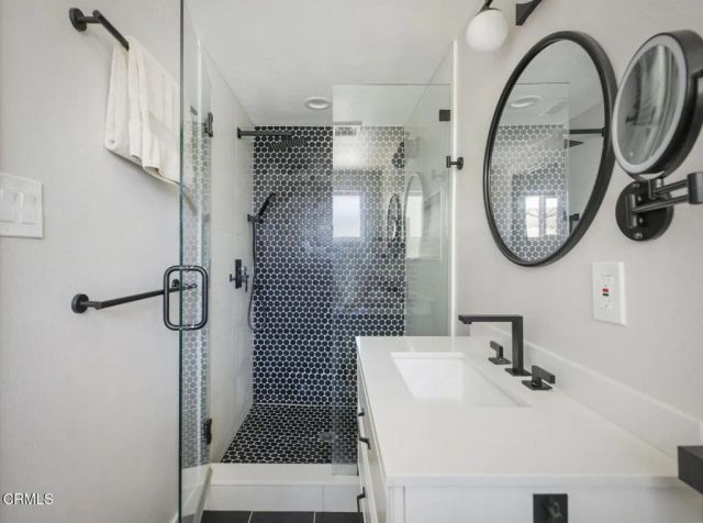 863 S Vecino Drive, Glendora, CA 91740