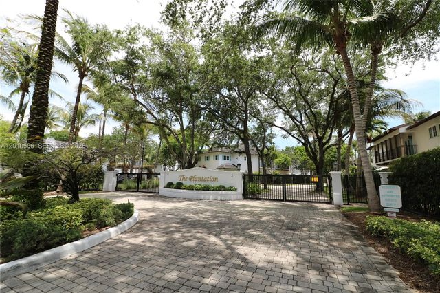 7961 SW 110th Ter, Miami, FL 33156