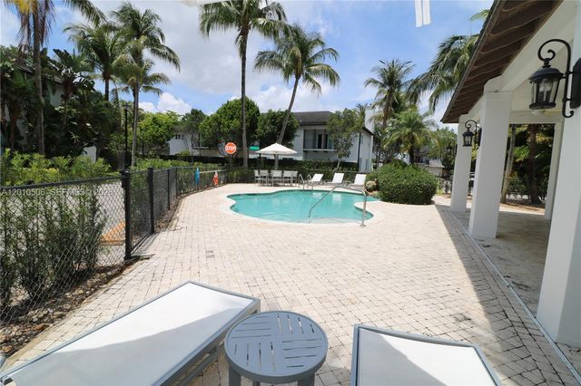 7961 SW 110th Ter, Miami, FL 33156