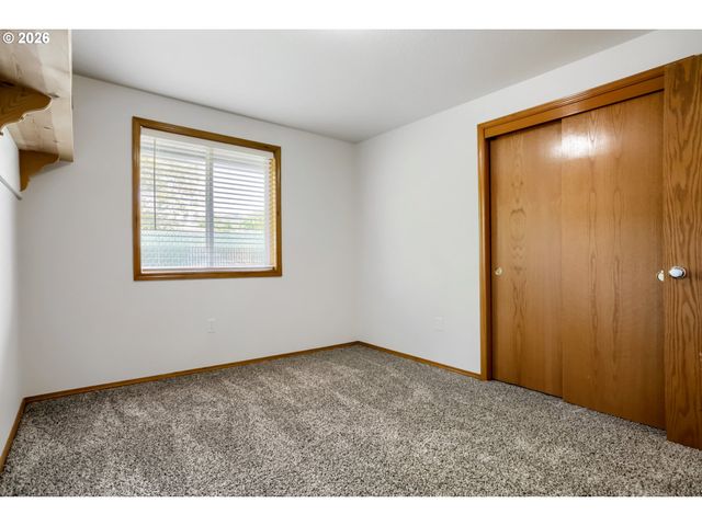 218 Sw 11TH St, Dundee, OR 97115