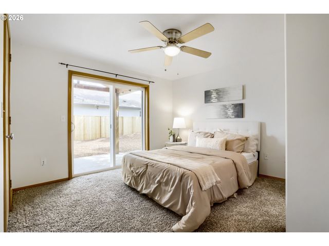 218 Sw 11TH St, Dundee, OR 97115