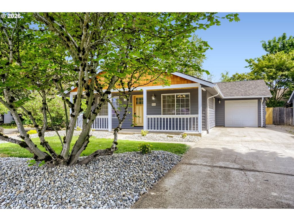 218 Sw 11TH St, Dundee, OR 97115
