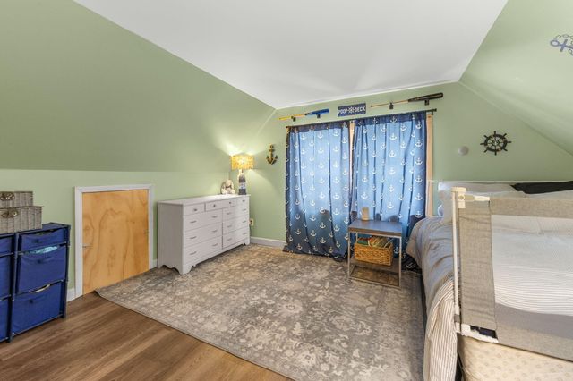 25 Rainbow Lane, Mashpee, MA 02649