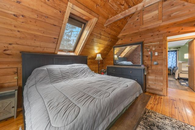 25 Rainbow Lane, Mashpee, MA 02649