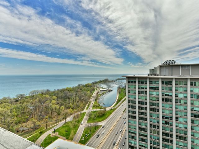 3600 N LAKE SHORE Drive 216, Chicago, IL 60613