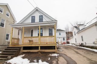 54 Willow St, Lowell, MA 01852
