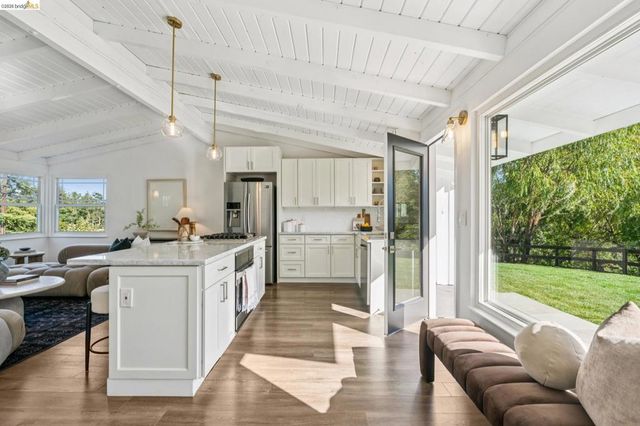 3349 Betty Ln, Lafayette, CA 94549