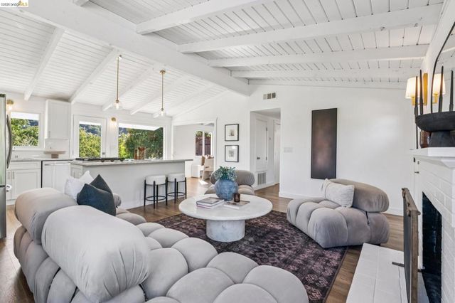 3349 Betty Ln, Lafayette, CA 94549