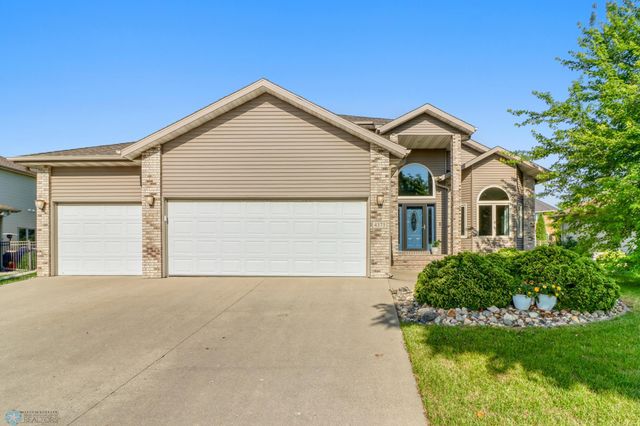 4375 58th Street S, Fargo, ND 58104