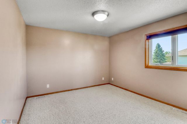 4375 58th Street S, Fargo, ND 58104