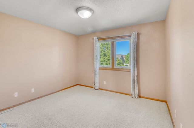 4375 58th Street S, Fargo, ND 58104