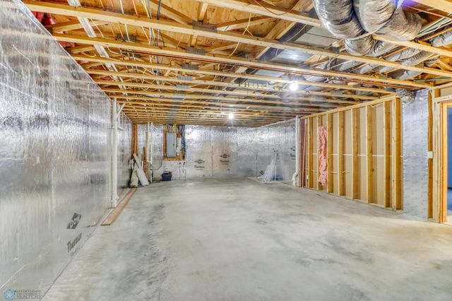 4375 58th Street S, Fargo, ND 58104