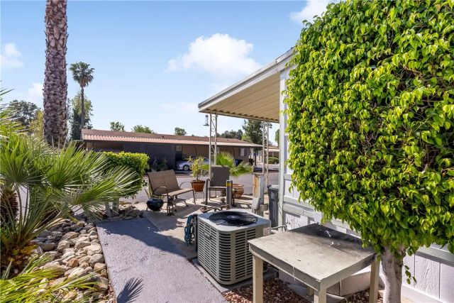 929 E Foothill 155, Upland, CA 91786