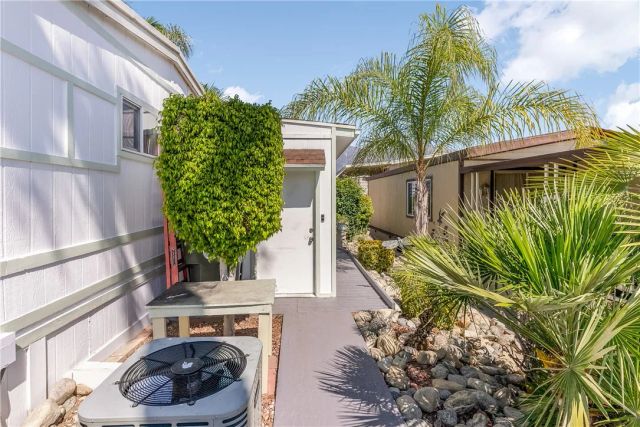 929 E Foothill 155, Upland, CA 91786