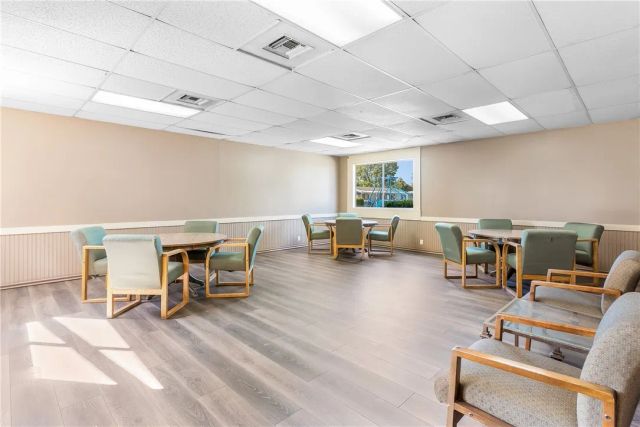 929 E Foothill 155, Upland, CA 91786
