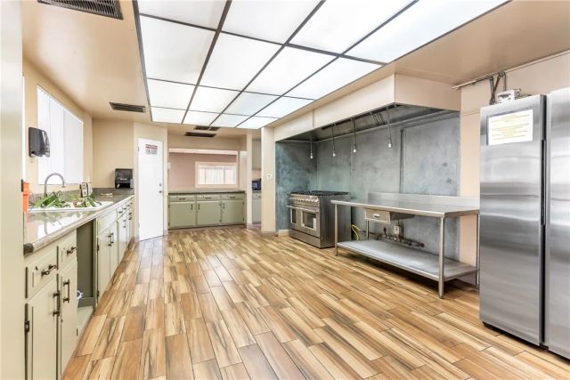 929 E Foothill 155, Upland, CA 91786