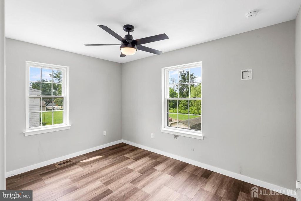512 WRIGHTSTOWN SYKESVILLE RD, Wrightstown, NJ 08562