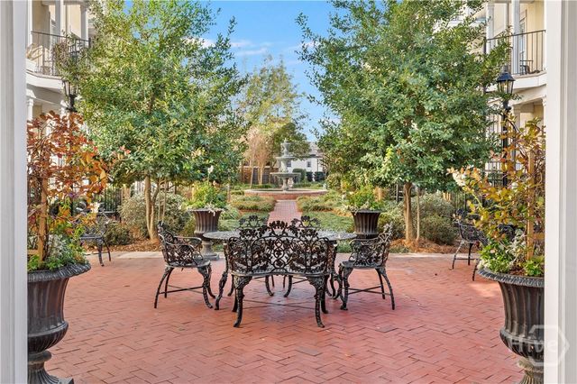 317 W Charlton Street, Savannah, GA 31401