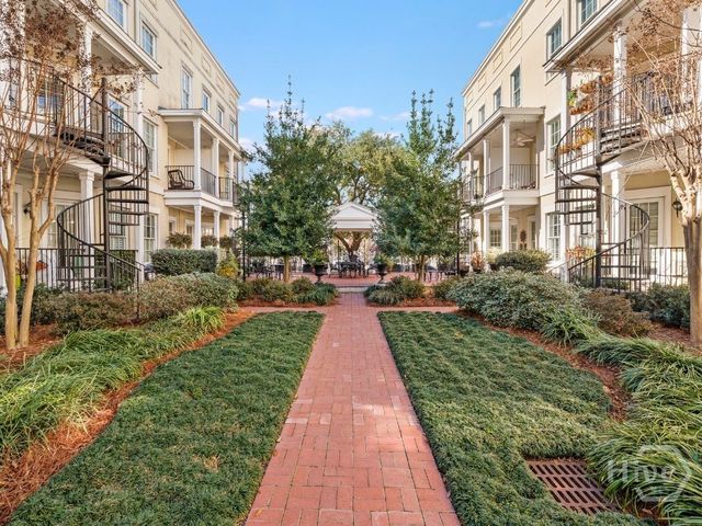 317 W Charlton Street, Savannah, GA 31401