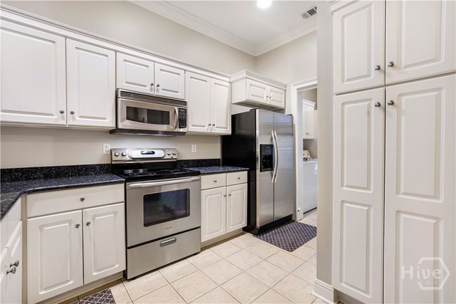 317 W Charlton Street, Savannah, GA 31401