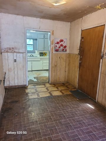 2524 S 9th Street, Waco, TX 76706