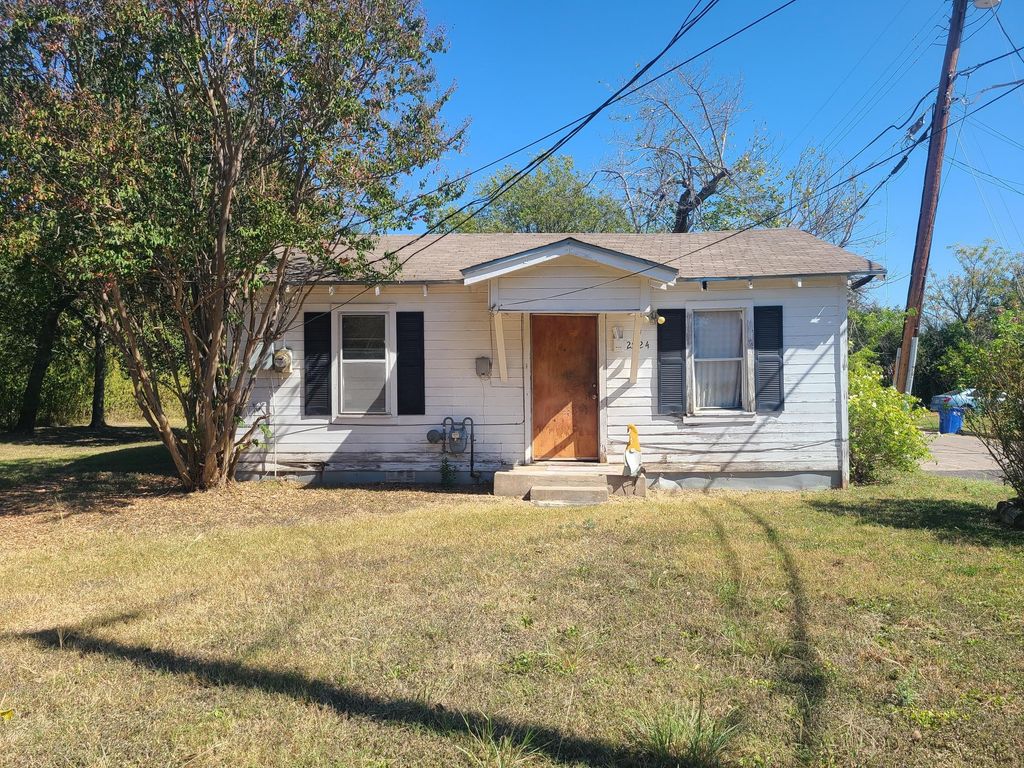 2524 S 9th Street, Waco, TX 76706